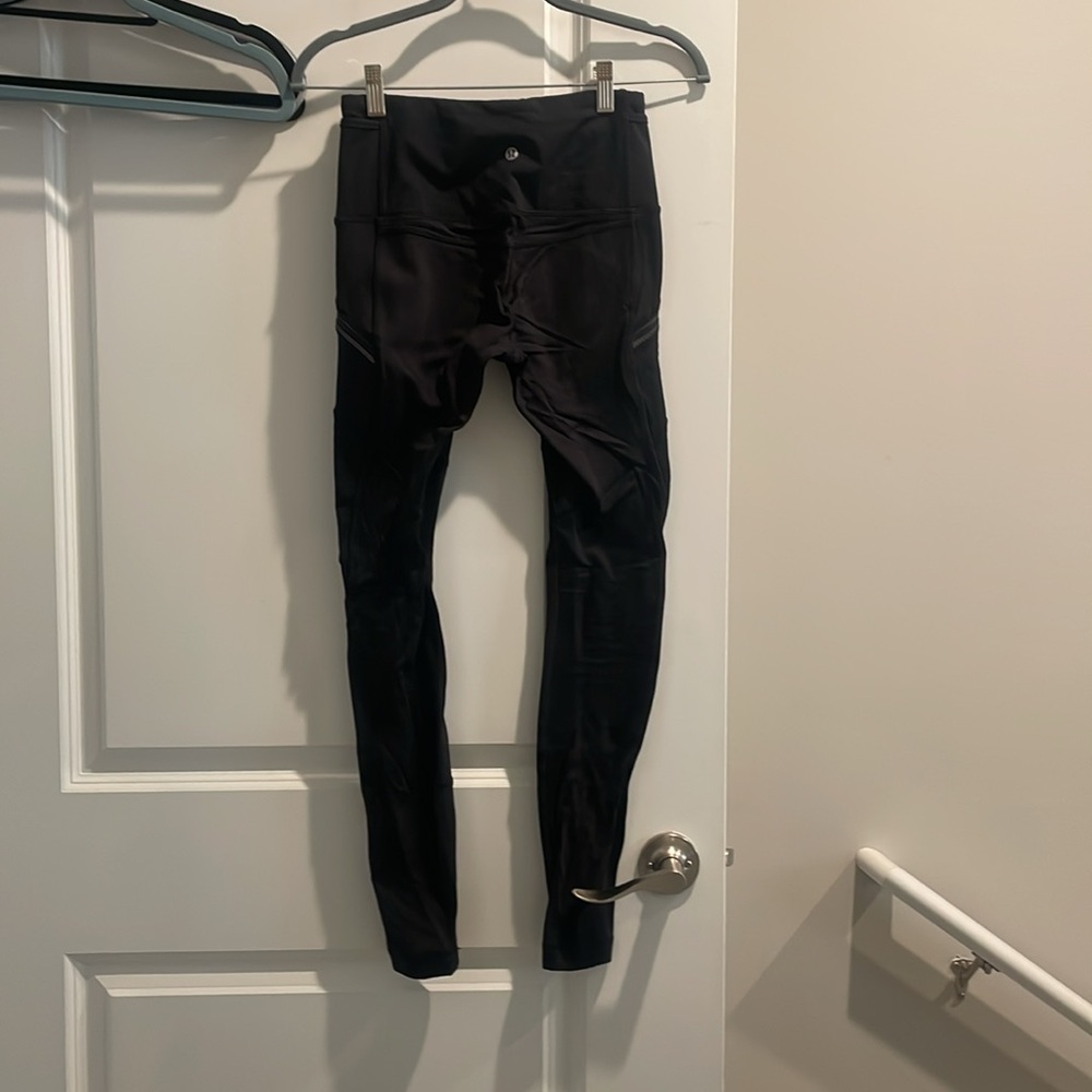 Lululemon - Picture 5 of 5